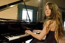 Chiara Opalio-pianoforte.JPG