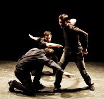 Prospettiva Danza Teatro 2015-Dust-Polvere-Compagnia della Quarta