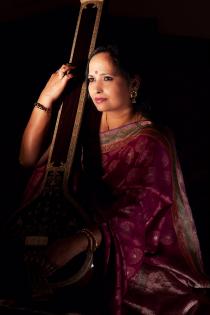 Sunanda Sharma. L'antica arte del canto femminile indiano
