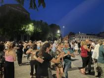 Padova Tango Festival: numerose coppie ballano il tango in piazzale Pontecorvo