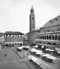 3 a la torre da Piazza della Frutta-