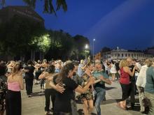 Padova Tango Festival: numerose coppie ballano il tango in piazzale Pontecorvo Padova Tango Festival: numerose coppie ballano il tango in piazzale Pontecorvo